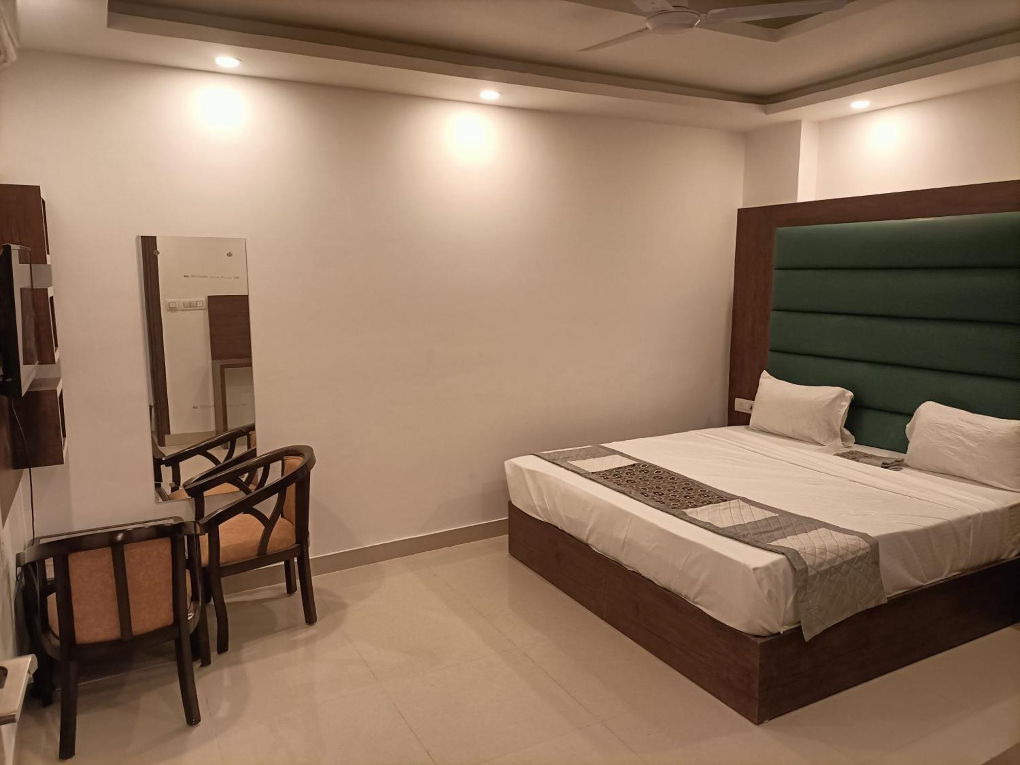 Krone International A Family Near Igi Airport Delhi Hotel New Delhi