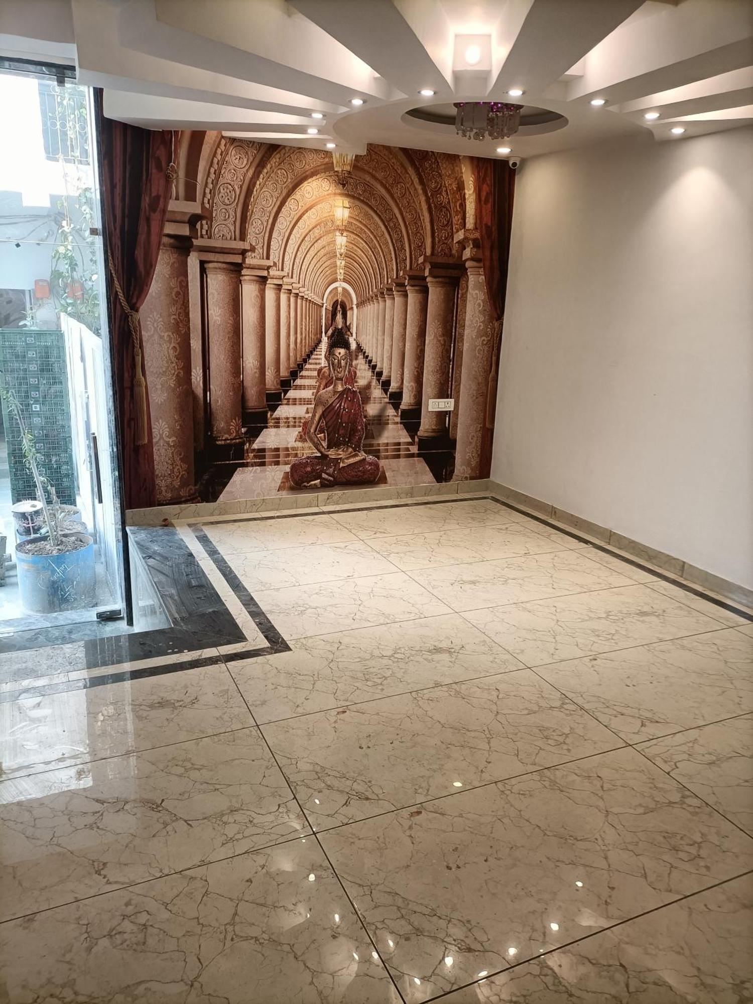 Krone International A Family Near Igi Airport Delhi * New Delhi